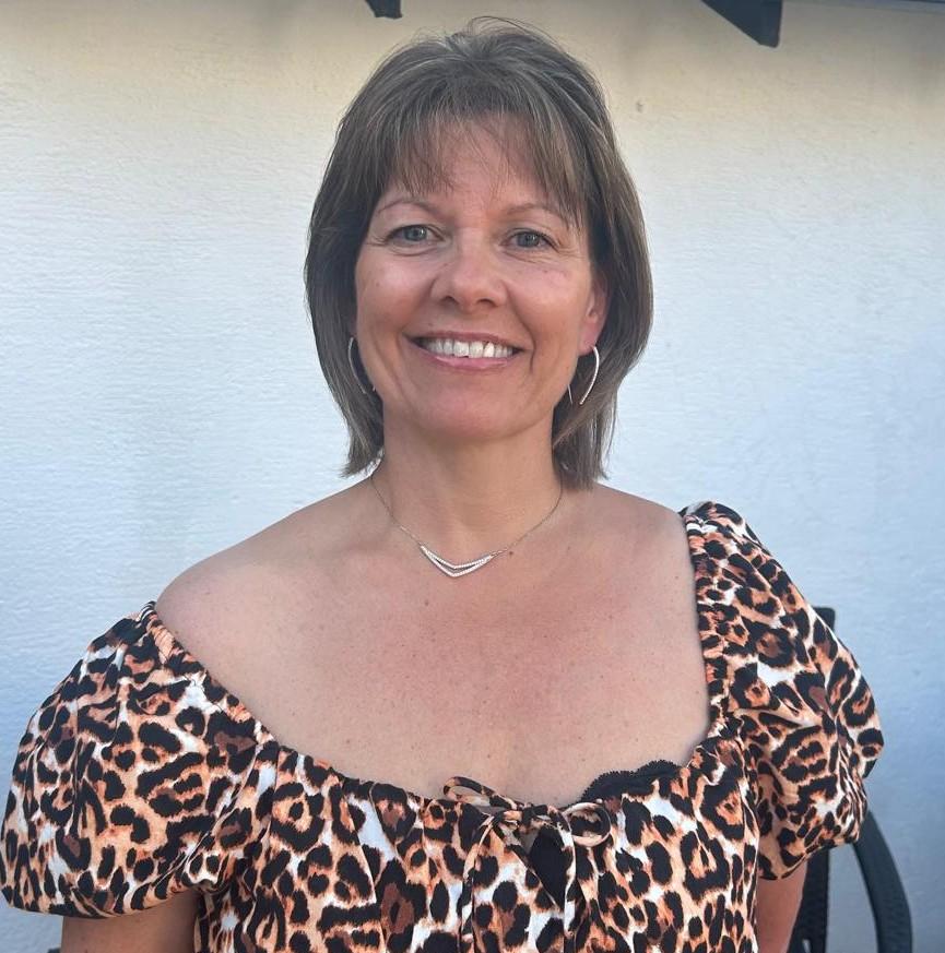 Head and shoulders photo of stroke survivor Joanne